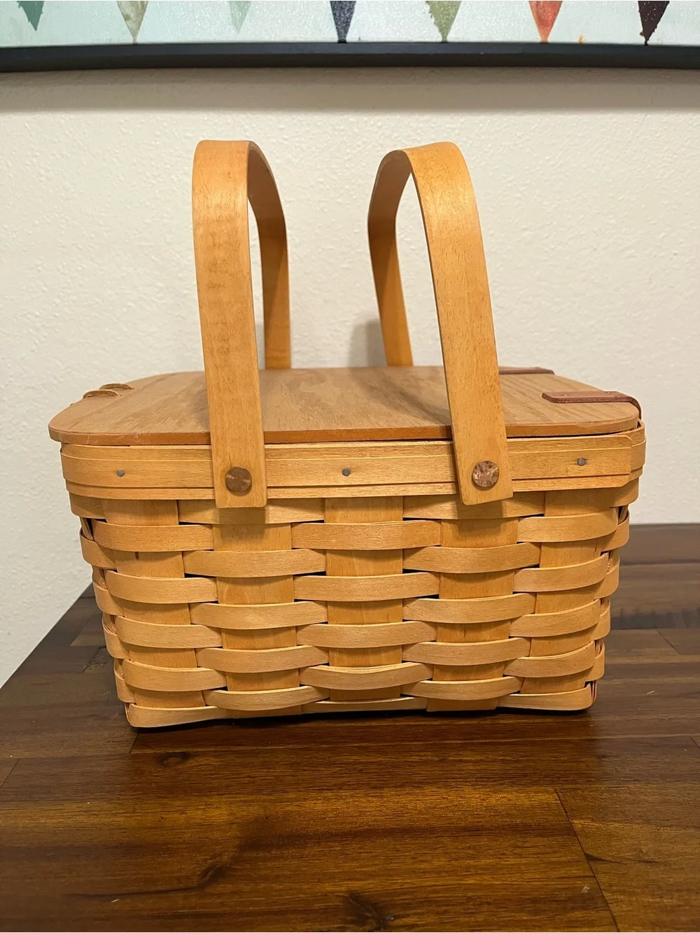 Longaberger Natural Light Brown Woven Picnic Basket with Lid and Handles